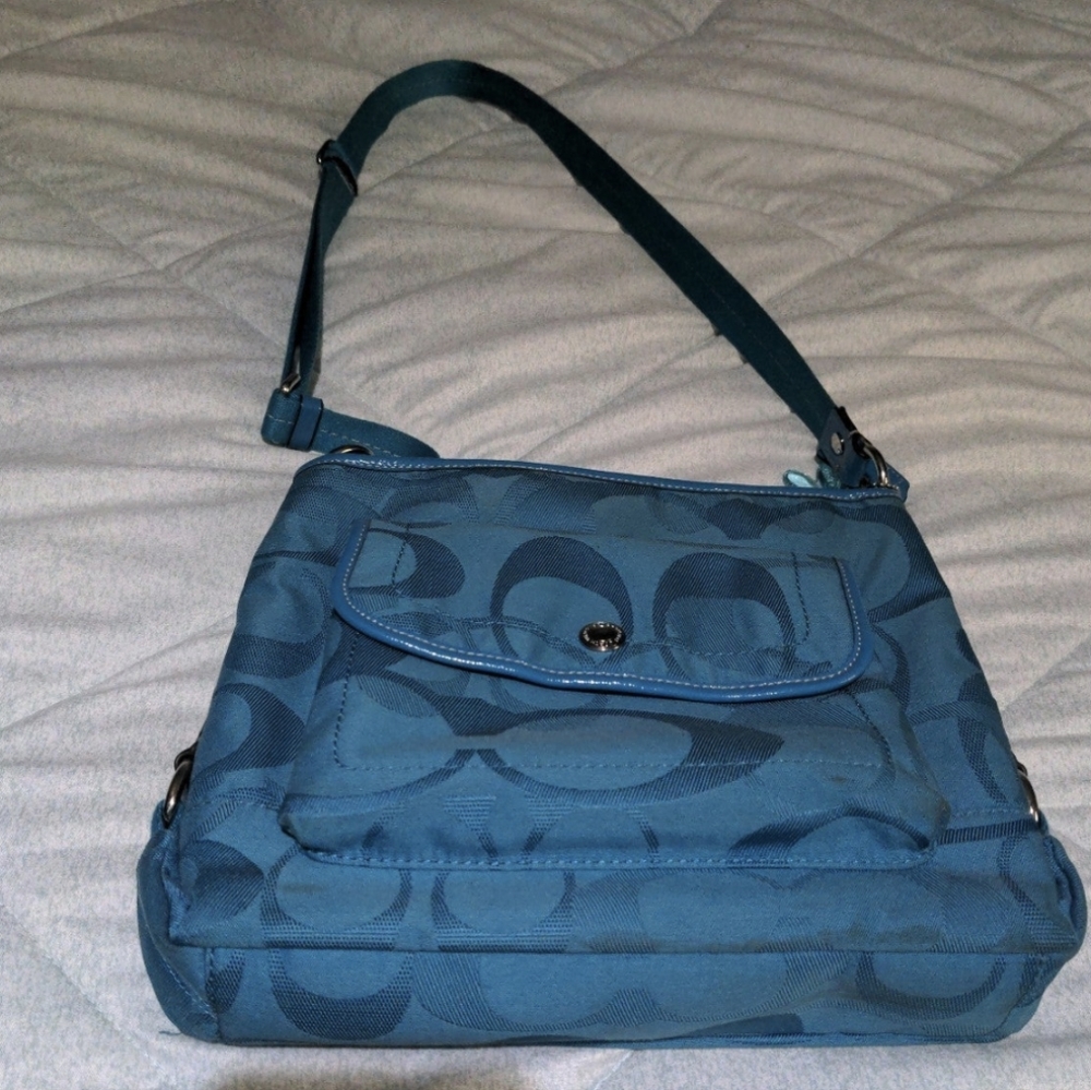 Authentic Signature Coach Crossbody